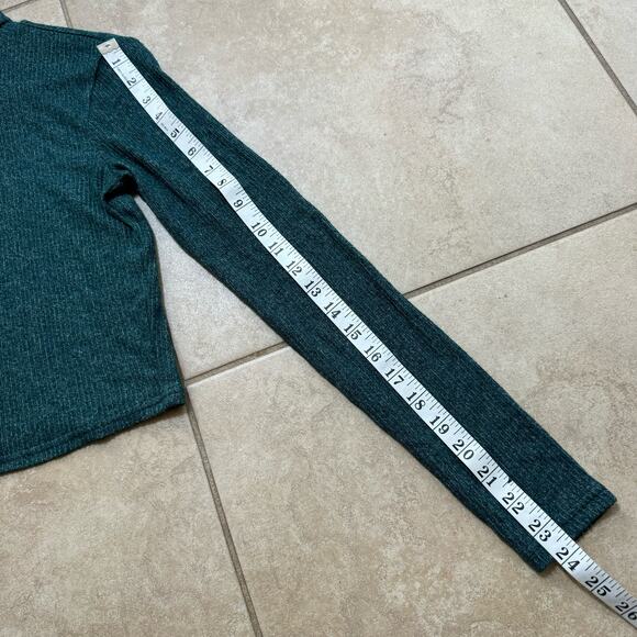 BP Ribbed Cropped Turtleneck Lightweight Sweater Women’s Small Green Soft - Picture 7 of 9